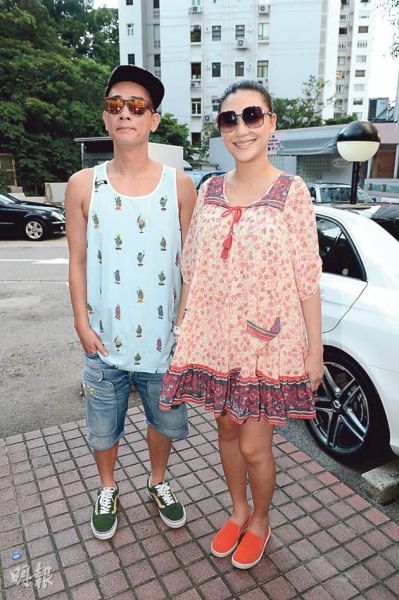 陈小春与应采儿荣升父母后,乐于在家中照顾儿子。